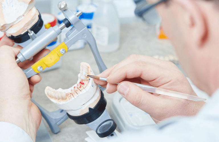 dentures and dental implant in Pialba qld
